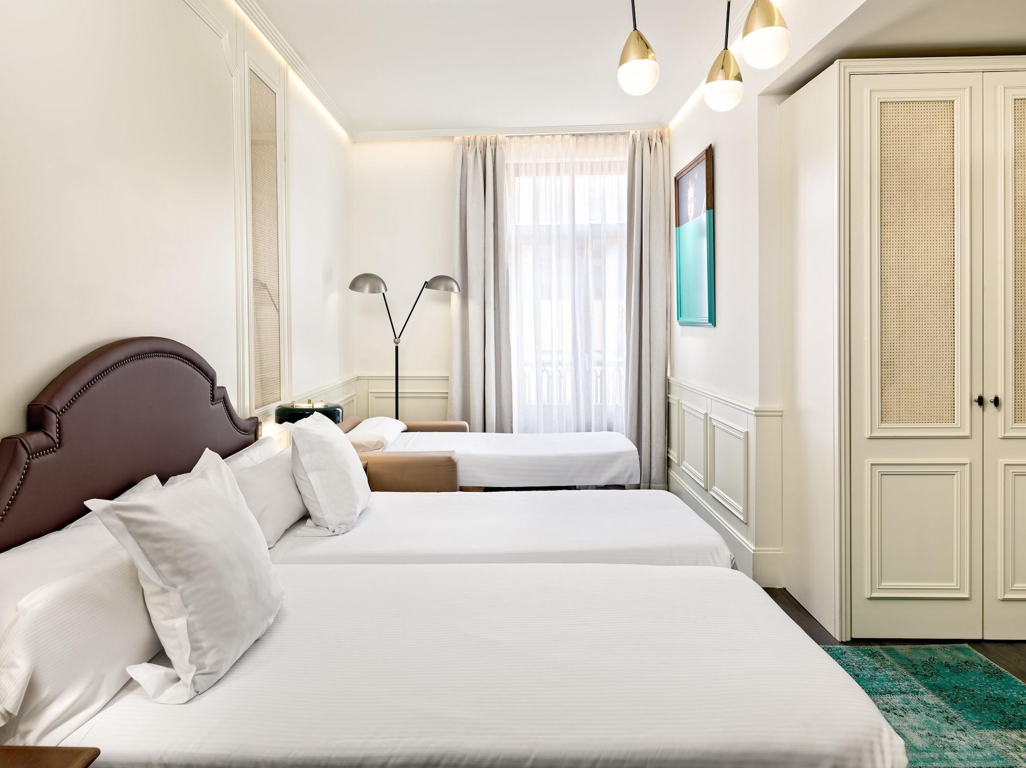 Boutique Hotel H10 Villa De La Reina Madrid Kültér fotó